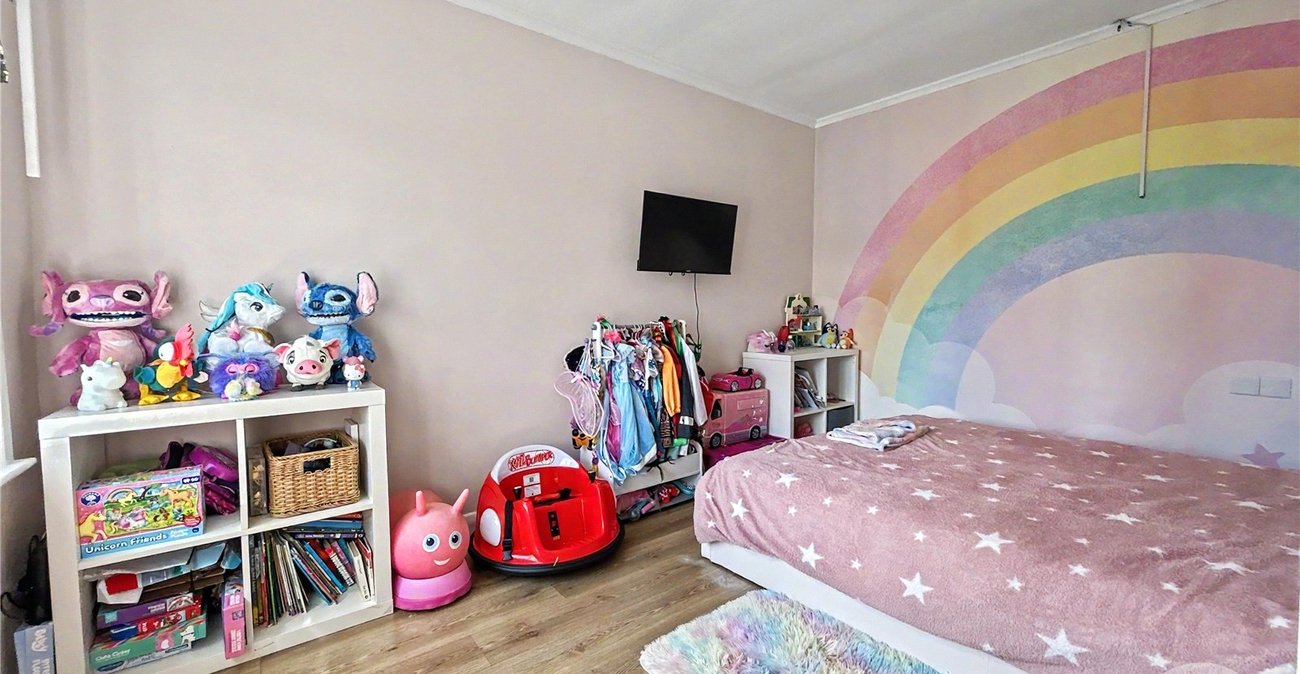 3 bedroom bungalow for sale in Sidcup | Robinson Jackson
