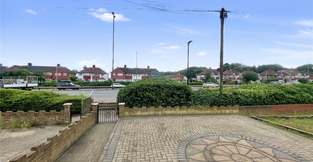 4 bedroom house for sale in Sidcup | Robinson Jackson