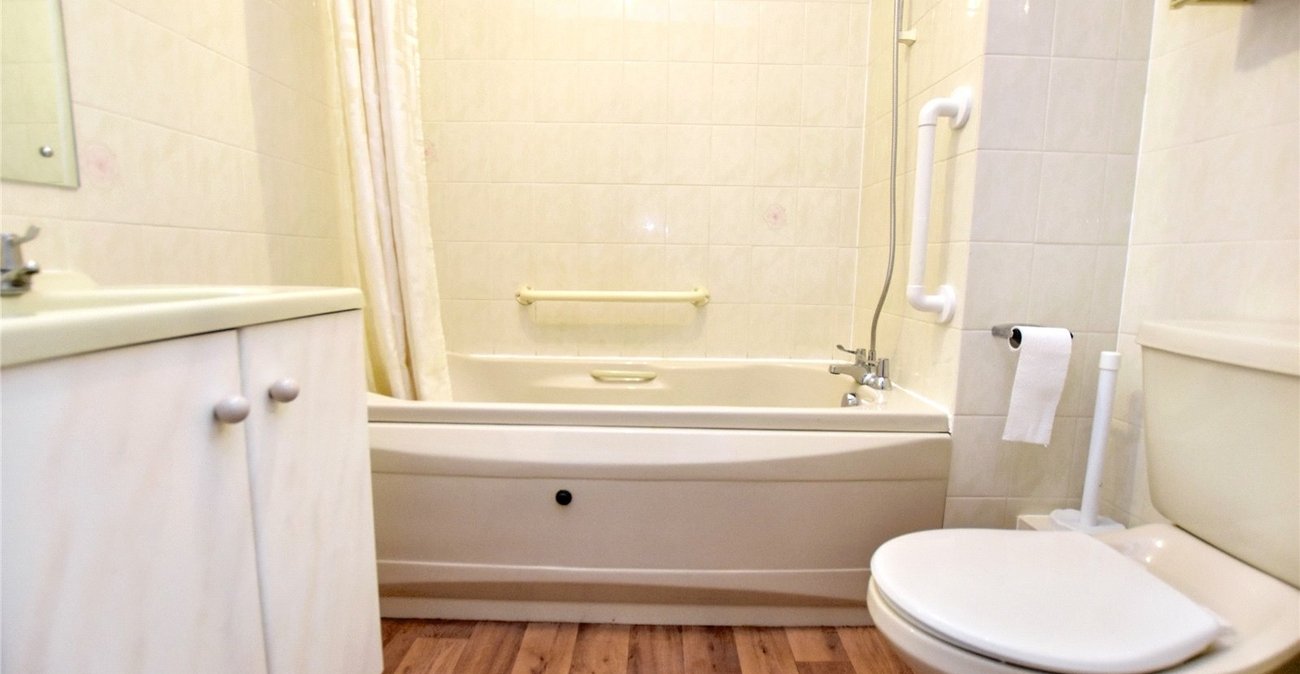 2 bedroom property for sale in Bexleyheath | Robinson Jackson