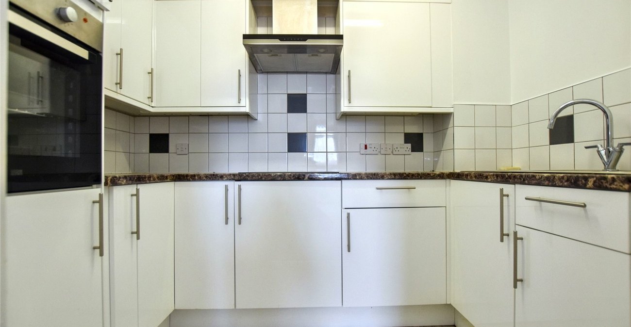 2 bedroom property for sale in Bexleyheath | Robinson Jackson