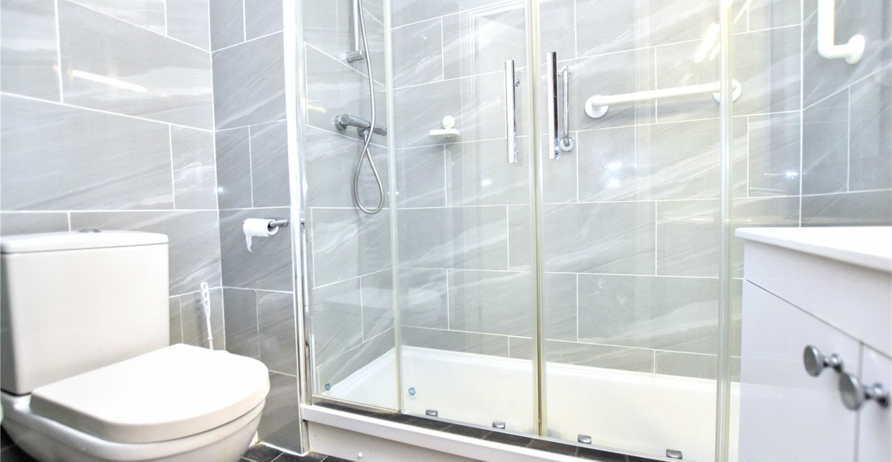 2 bedroom property for sale in Bexleyheath | Robinson Jackson