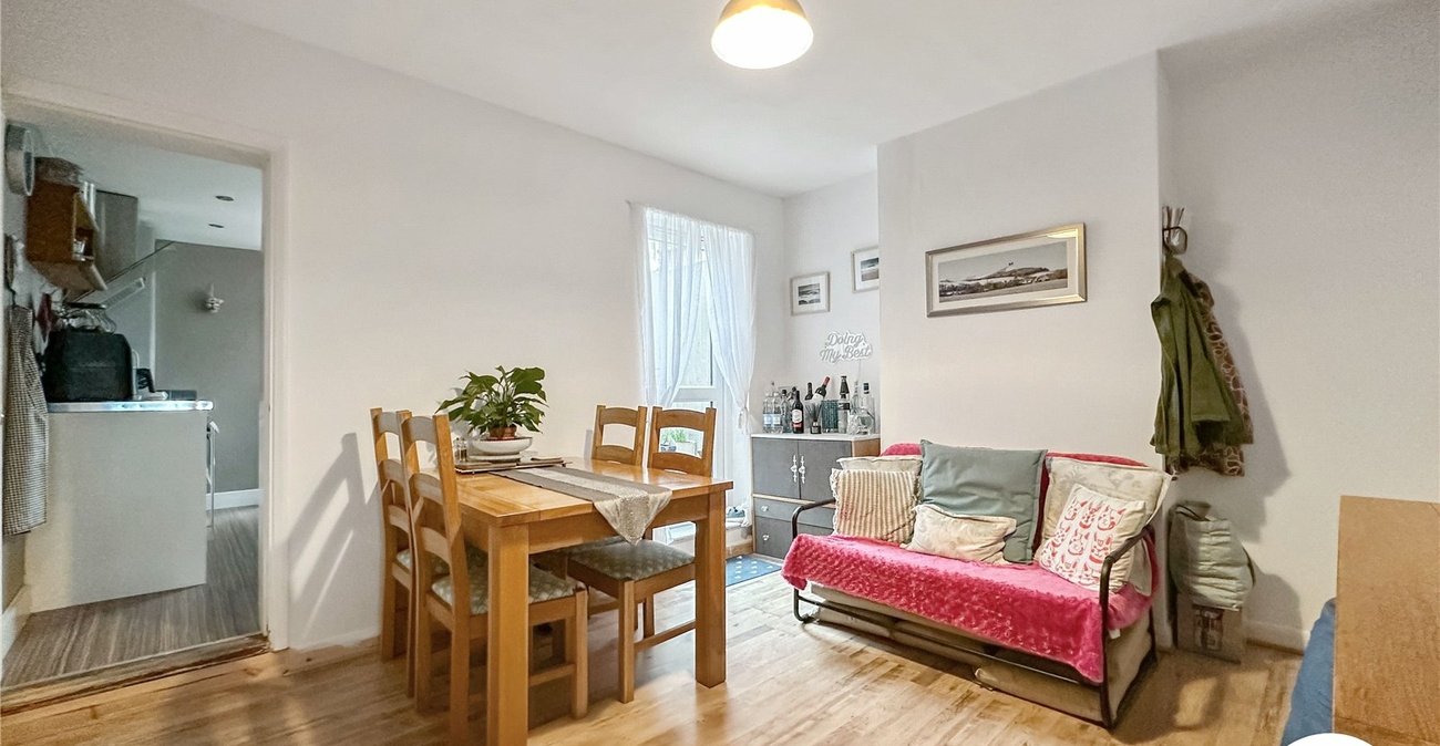 2 bedroom house for sale in Chatham | Robinson Michael & Jackson