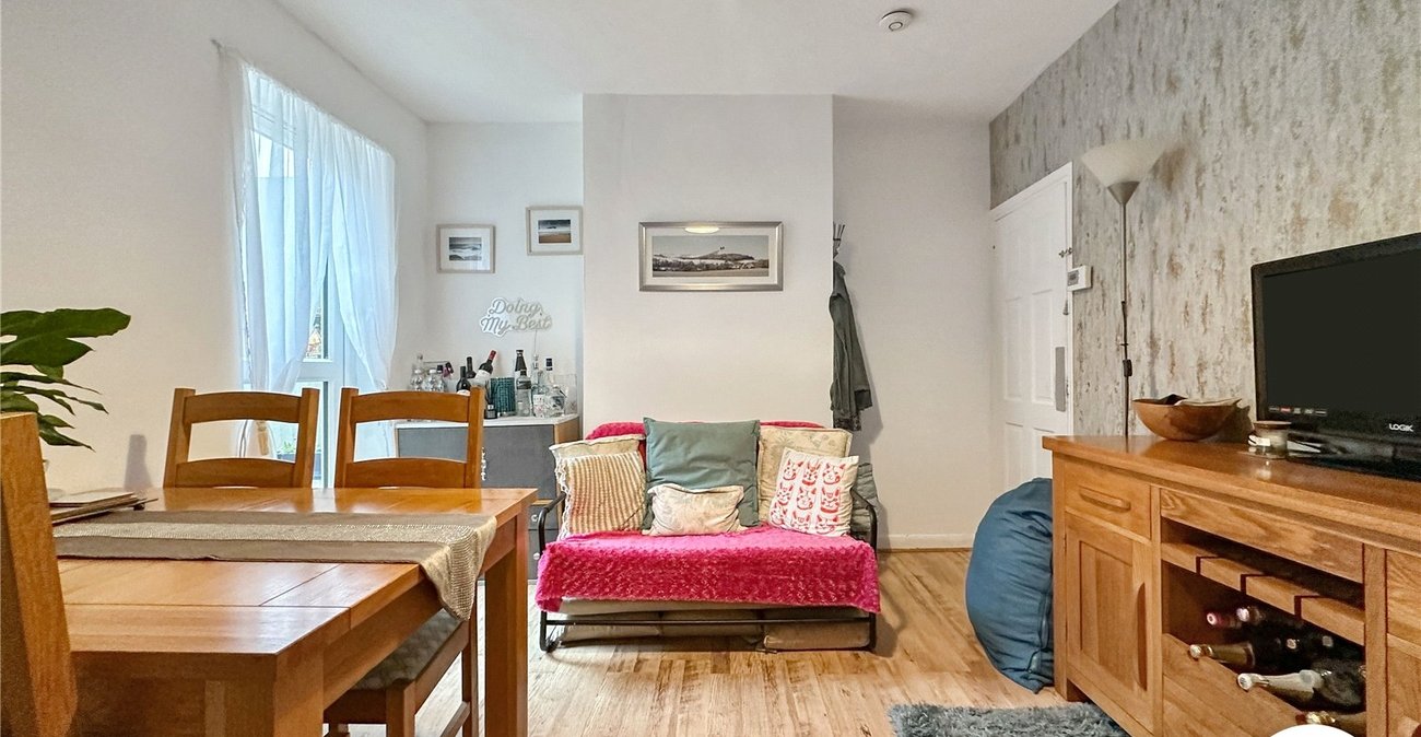 2 bedroom house for sale in Chatham | Robinson Michael & Jackson