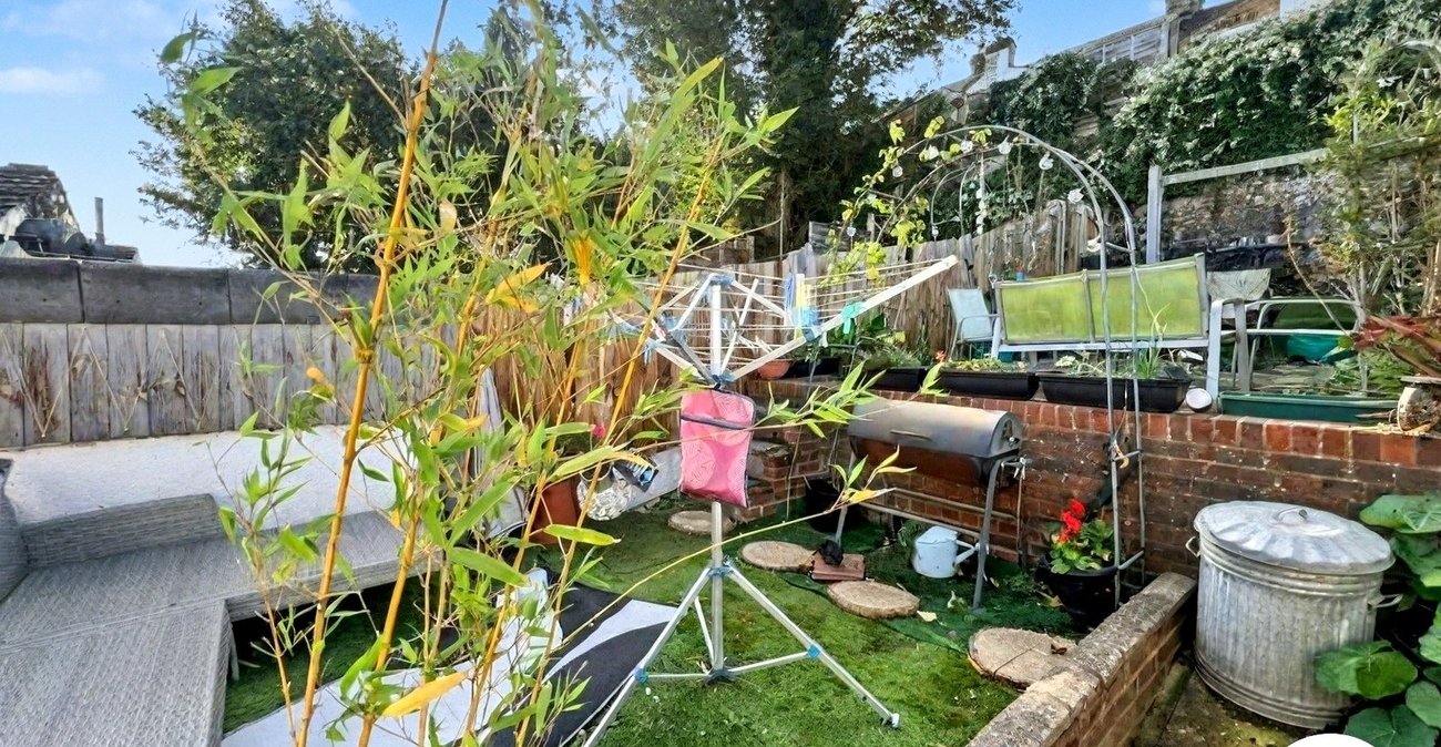 2 bedroom house for sale in Chatham | Robinson Michael & Jackson