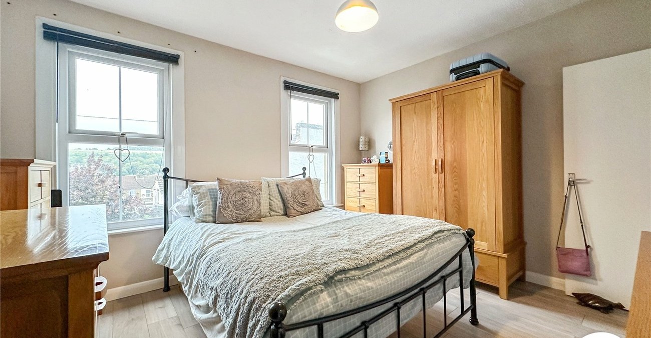 2 bedroom house for sale in Chatham | Robinson Michael & Jackson