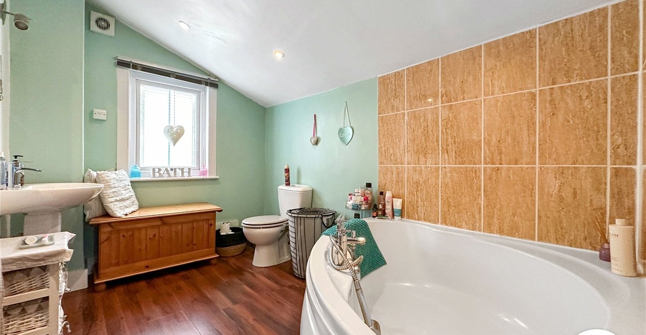 2 bedroom house for sale in Chatham | Robinson Michael & Jackson