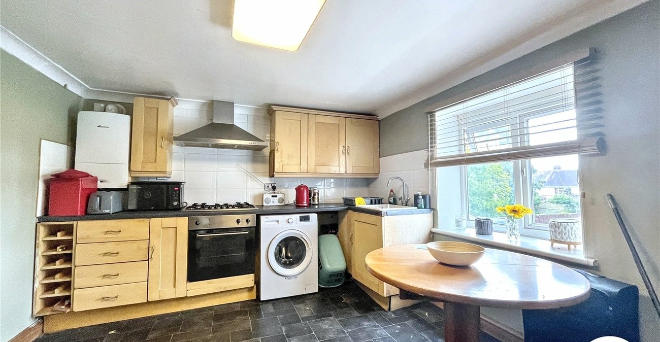 2 bedroom property for sale in Sittingbourne | Robinson Michael & Jackson