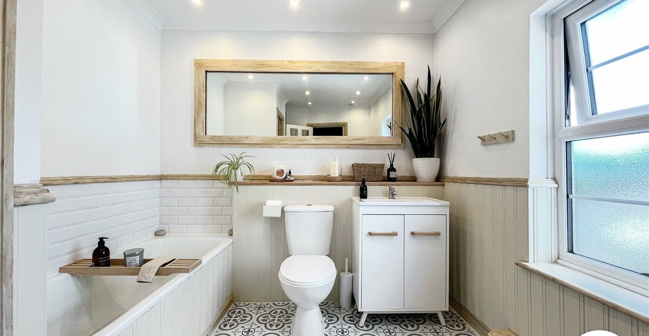 3 bedroom house for sale in Sittingbourne | Robinson Michael & Jackson