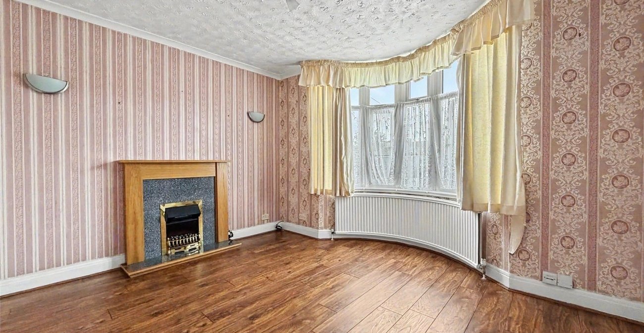 3 bedroom bungalow for sale in Gillingham | Robinson Michael & Jackson