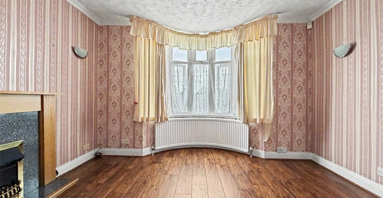 3 bedroom bungalow for sale in Gillingham | Robinson Michael & Jackson