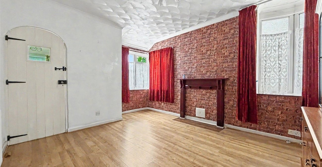 3 bedroom bungalow for sale in Gillingham | Robinson Michael & Jackson