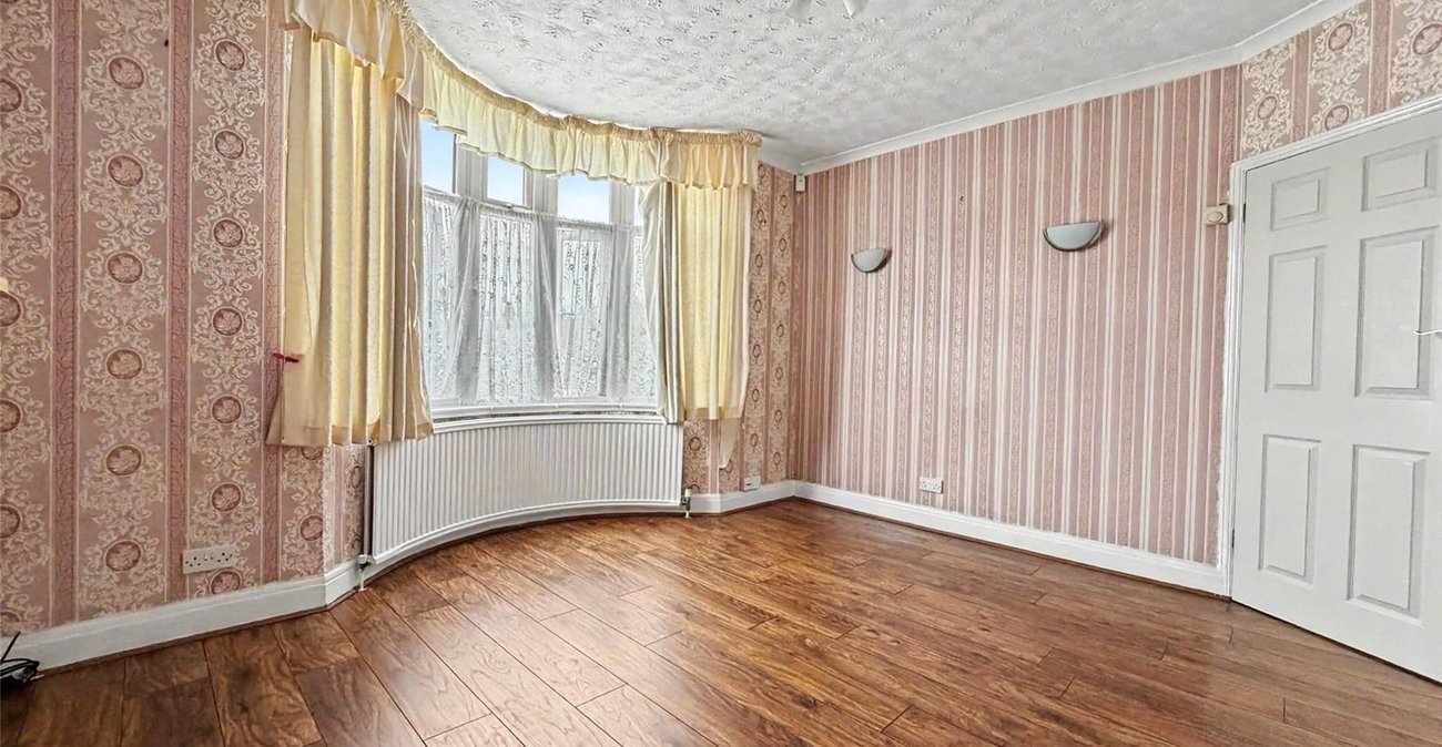 3 bedroom bungalow for sale in Gillingham | Robinson Michael & Jackson