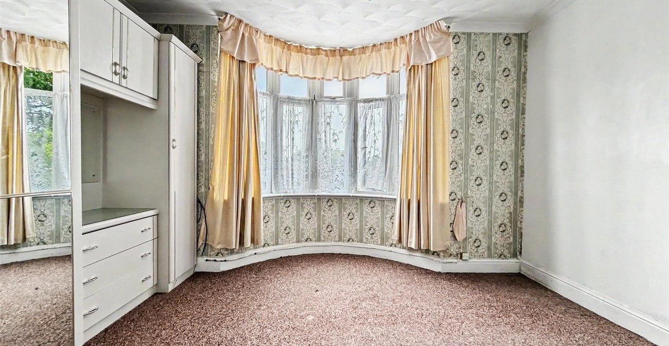 3 bedroom bungalow for sale in Gillingham | Robinson Michael & Jackson