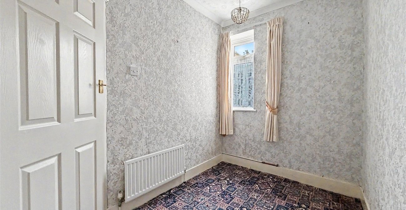 3 bedroom bungalow for sale in Gillingham | Robinson Michael & Jackson