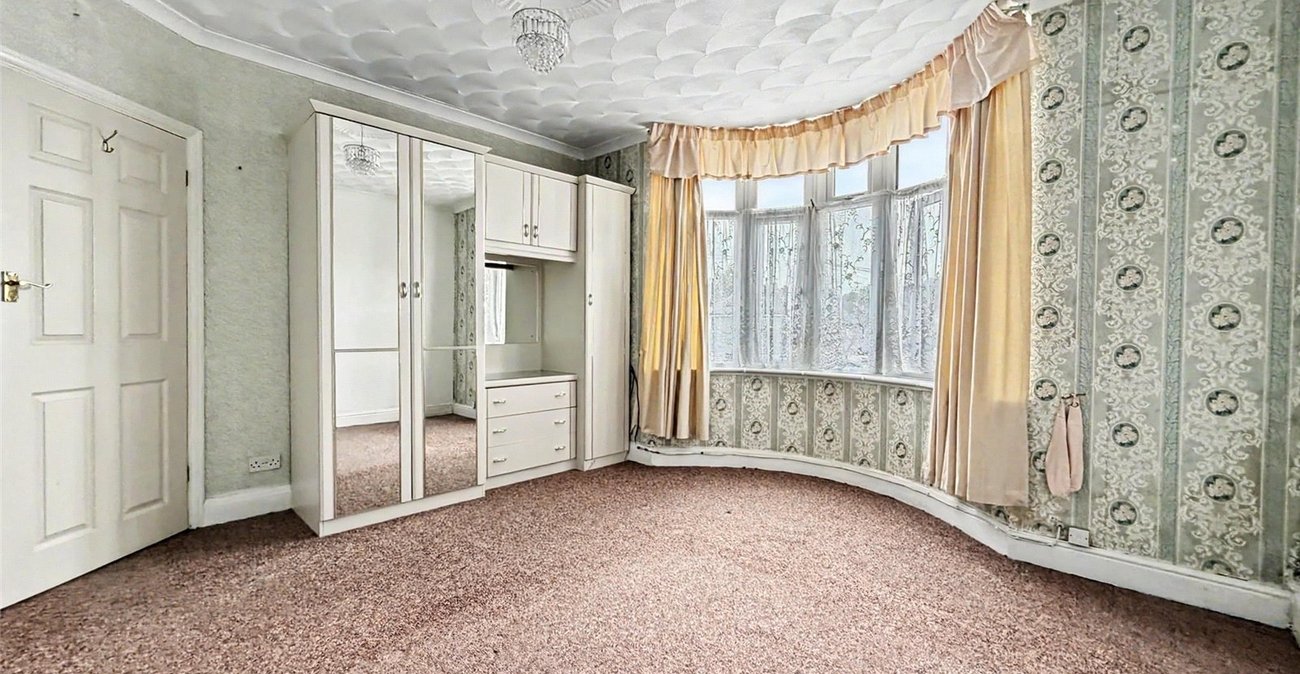 3 bedroom bungalow for sale in Gillingham | Robinson Michael & Jackson