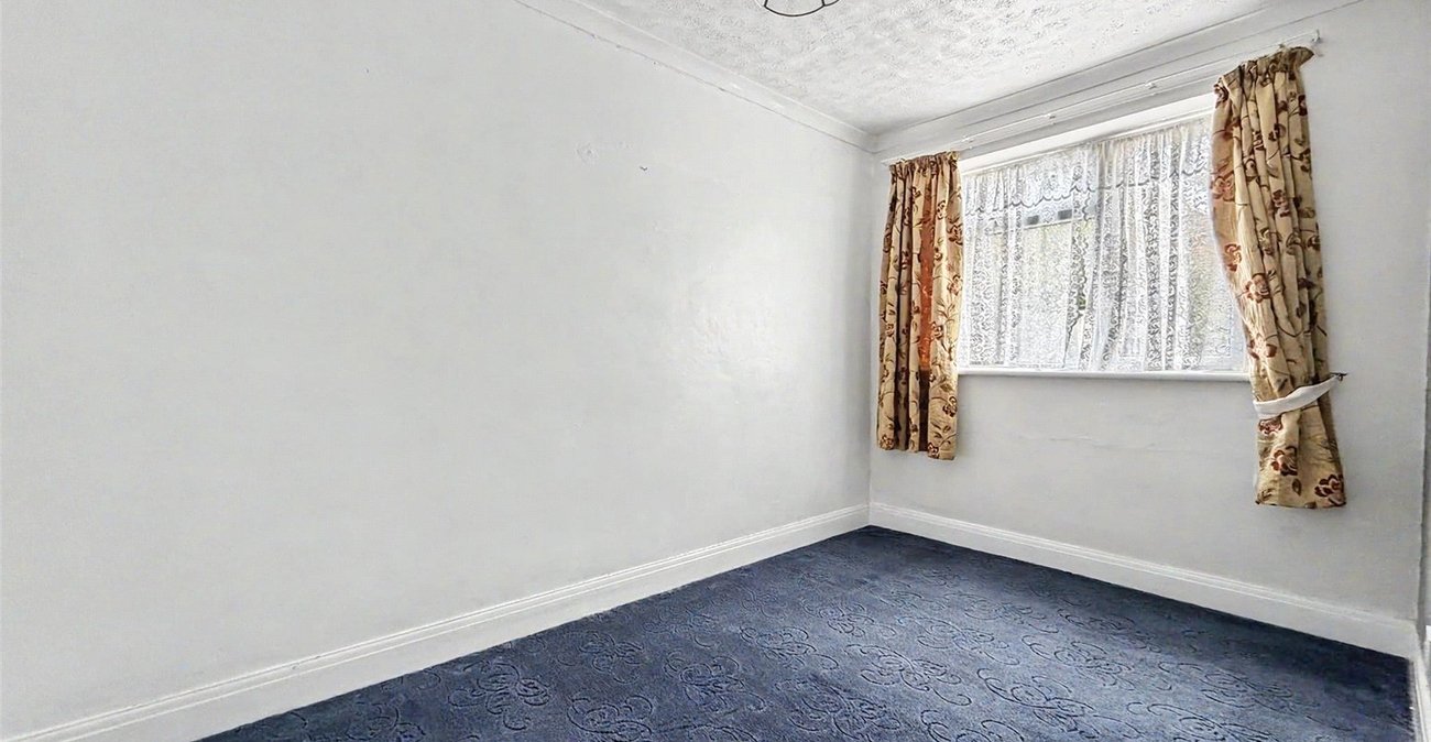 3 bedroom bungalow for sale in Gillingham | Robinson Michael & Jackson