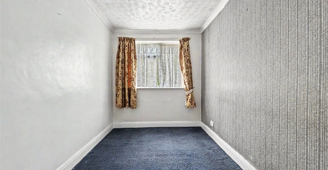 3 bedroom bungalow for sale in Gillingham | Robinson Michael & Jackson