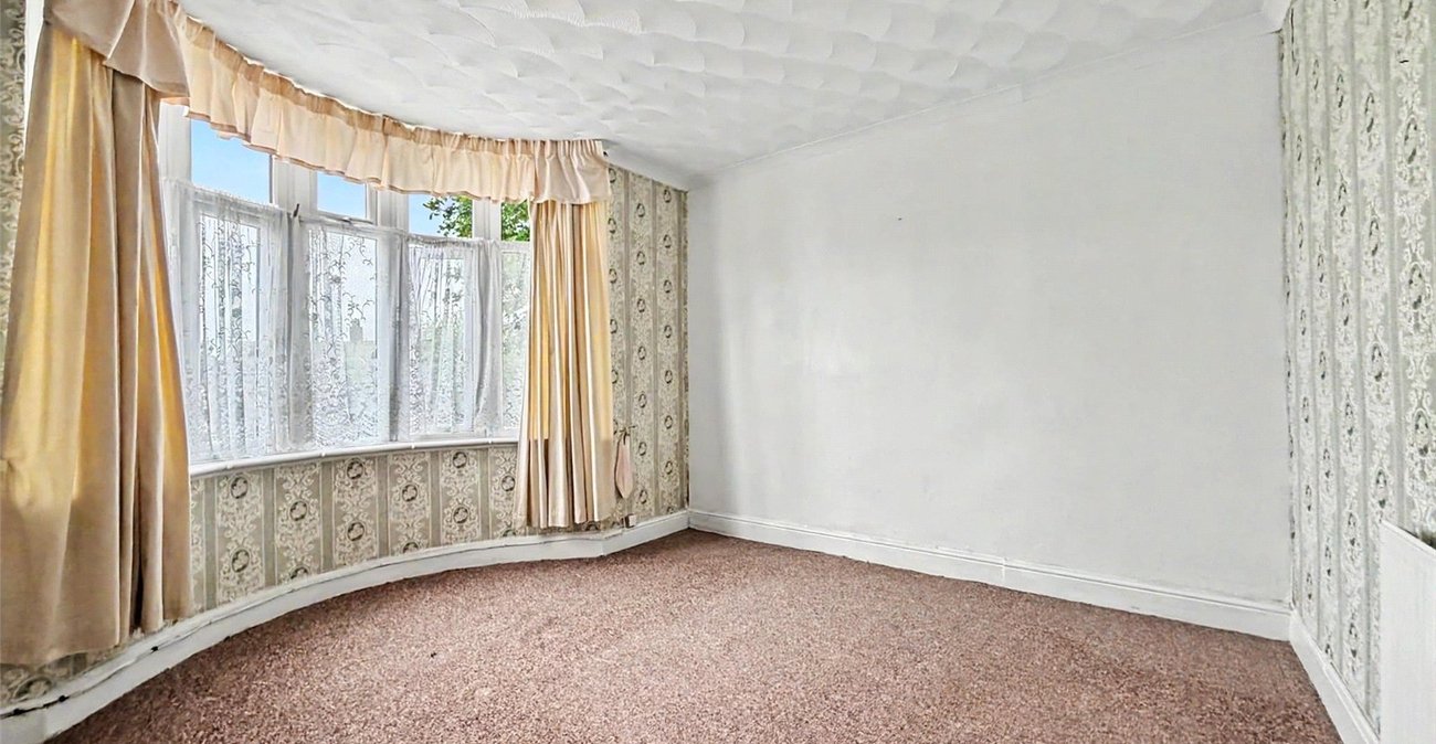 3 bedroom bungalow for sale in Gillingham | Robinson Michael & Jackson