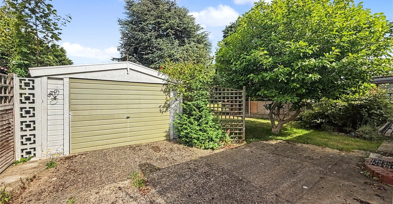 2 bedroom bungalow for sale in Twydall | Robinson Michael & Jackson