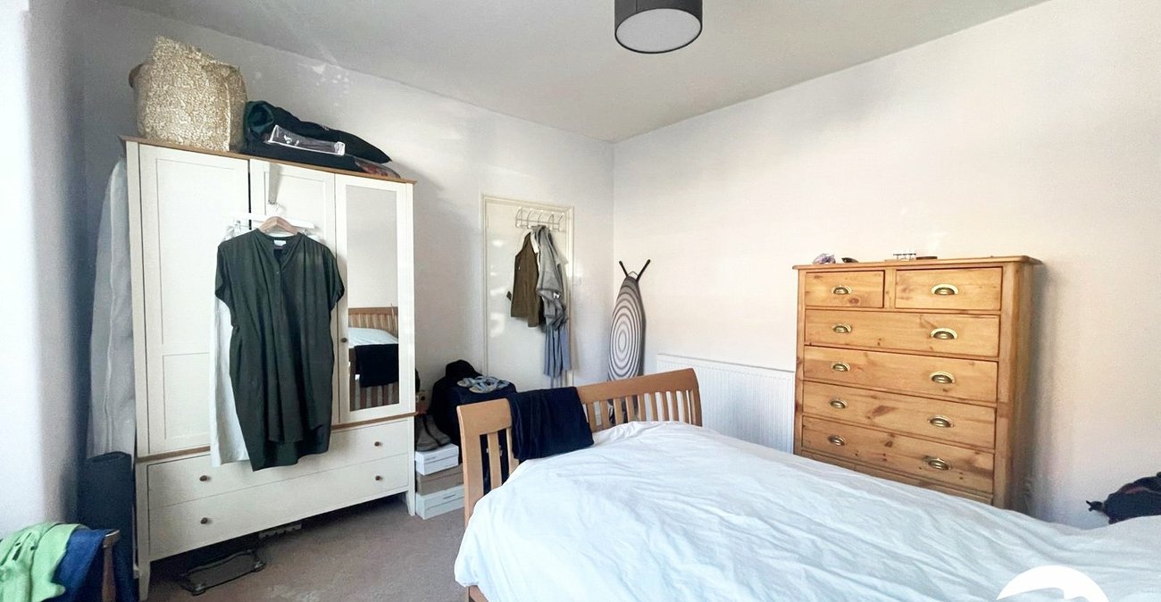 1 bedroom property for sale in London | Robinson Jackson