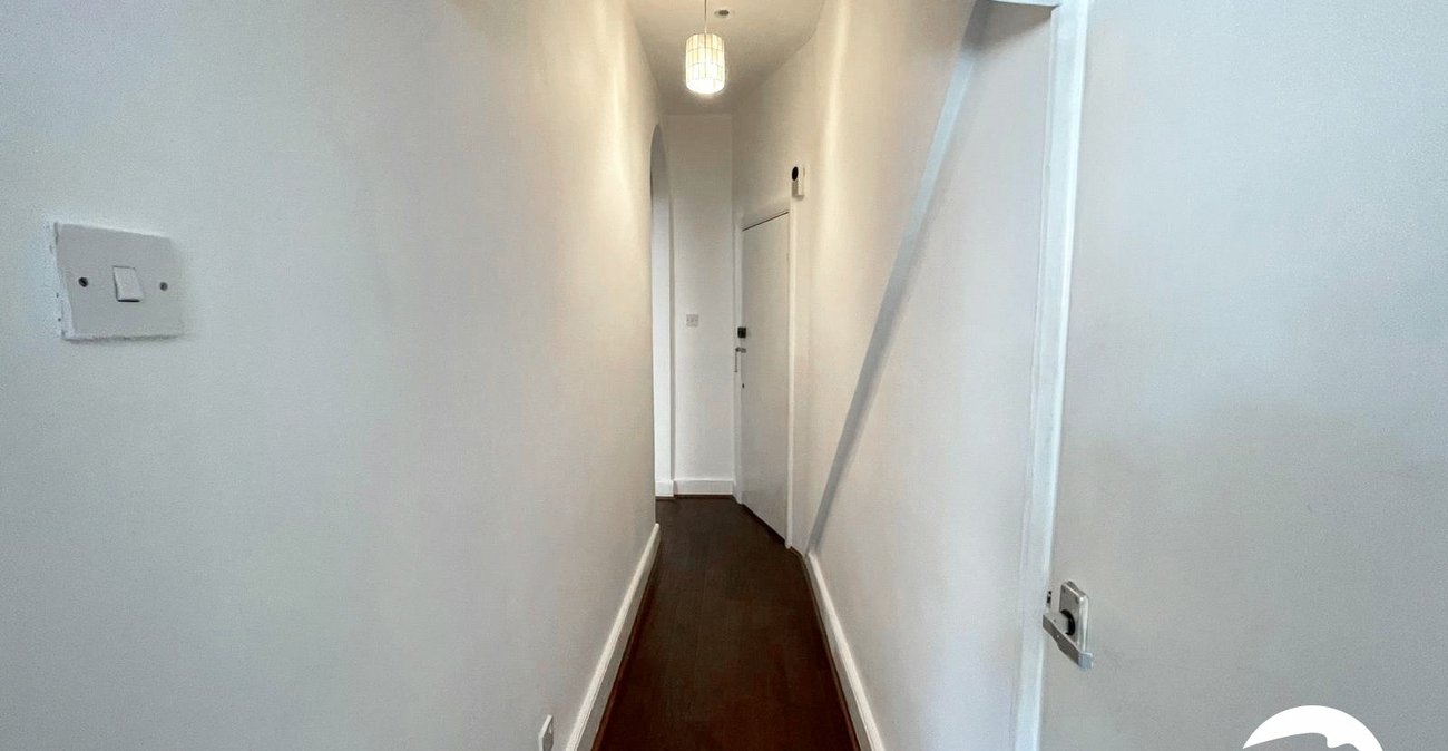 1 bedroom property for sale in London | Robinson Jackson