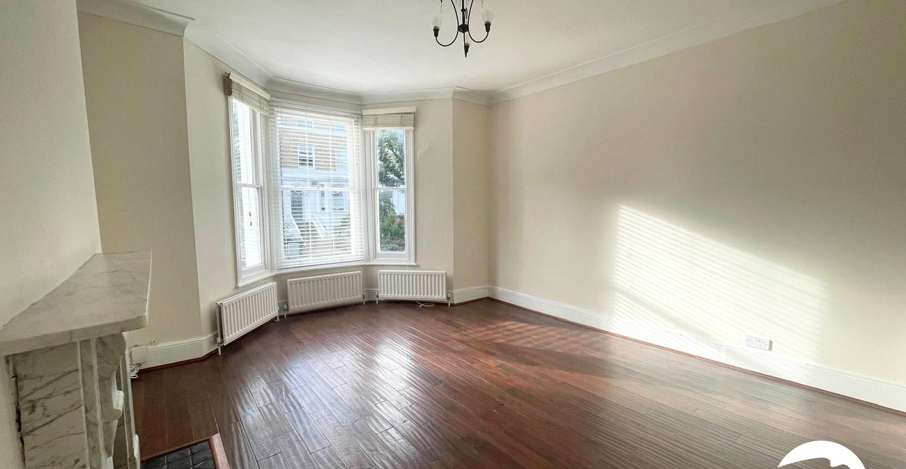 1 bedroom property for sale in London | Robinson Jackson