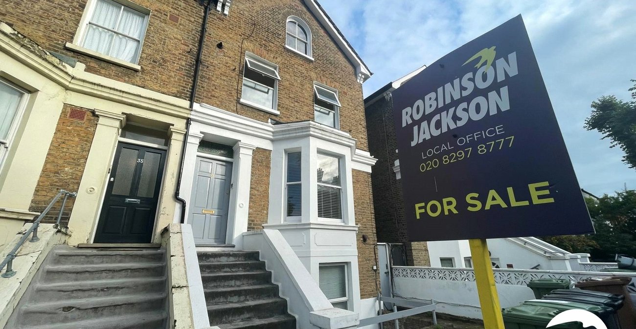 1 bedroom property for sale in London | Robinson Jackson