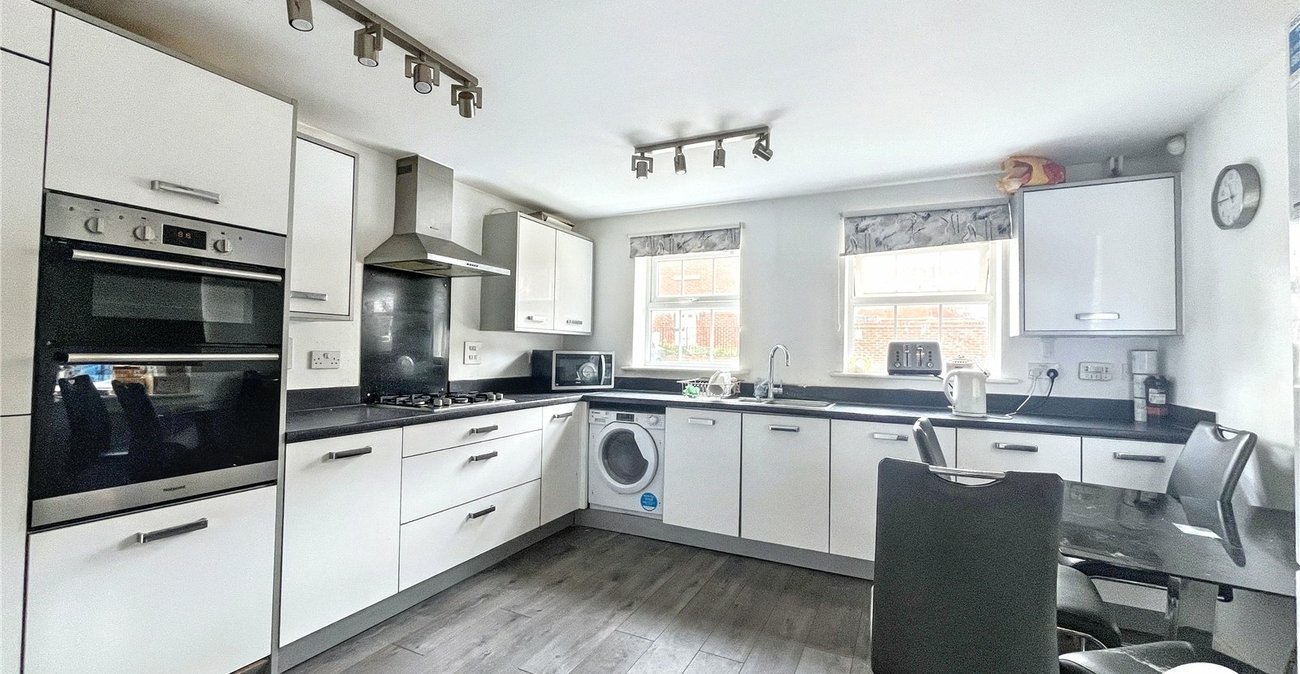 4 bedroom property for sale in Sittingbourne | Robinson Michael & Jackson