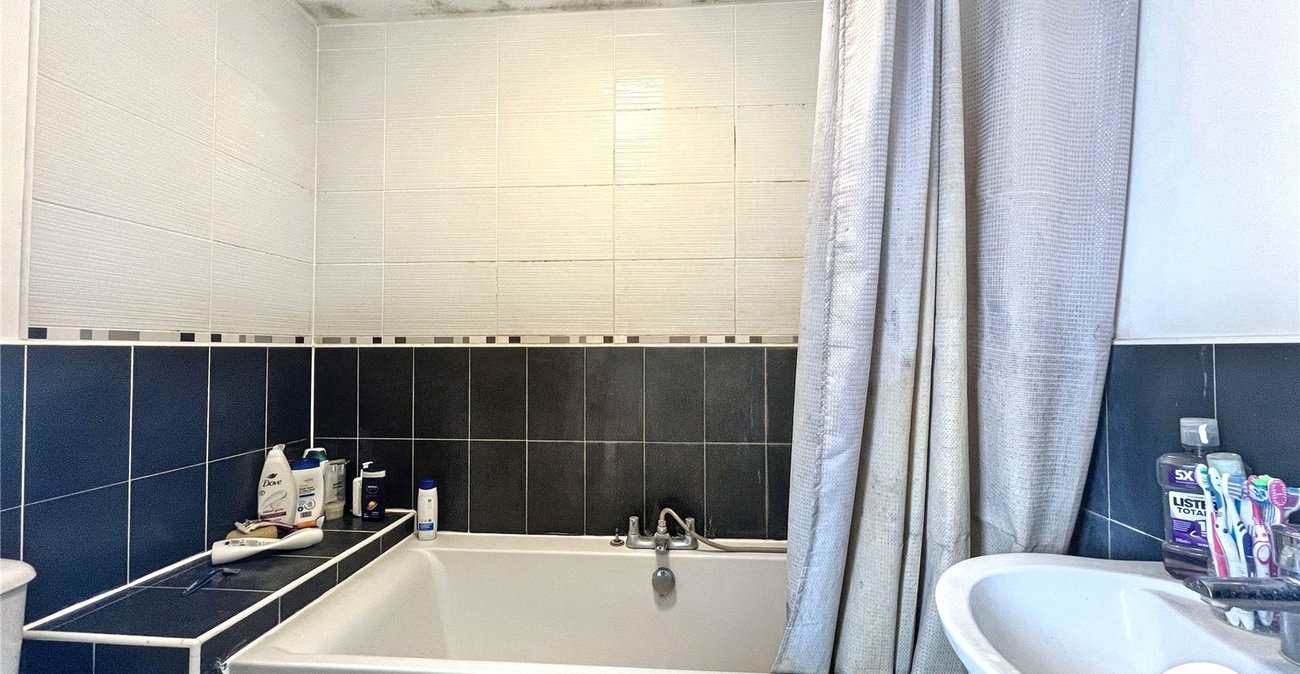 4 bedroom property for sale in Sittingbourne | Robinson Michael & Jackson