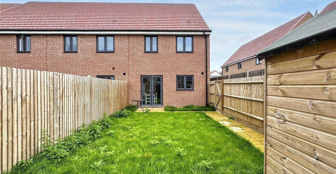 3 bedroom house for sale in Rainham | Robinson Michael & Jackson