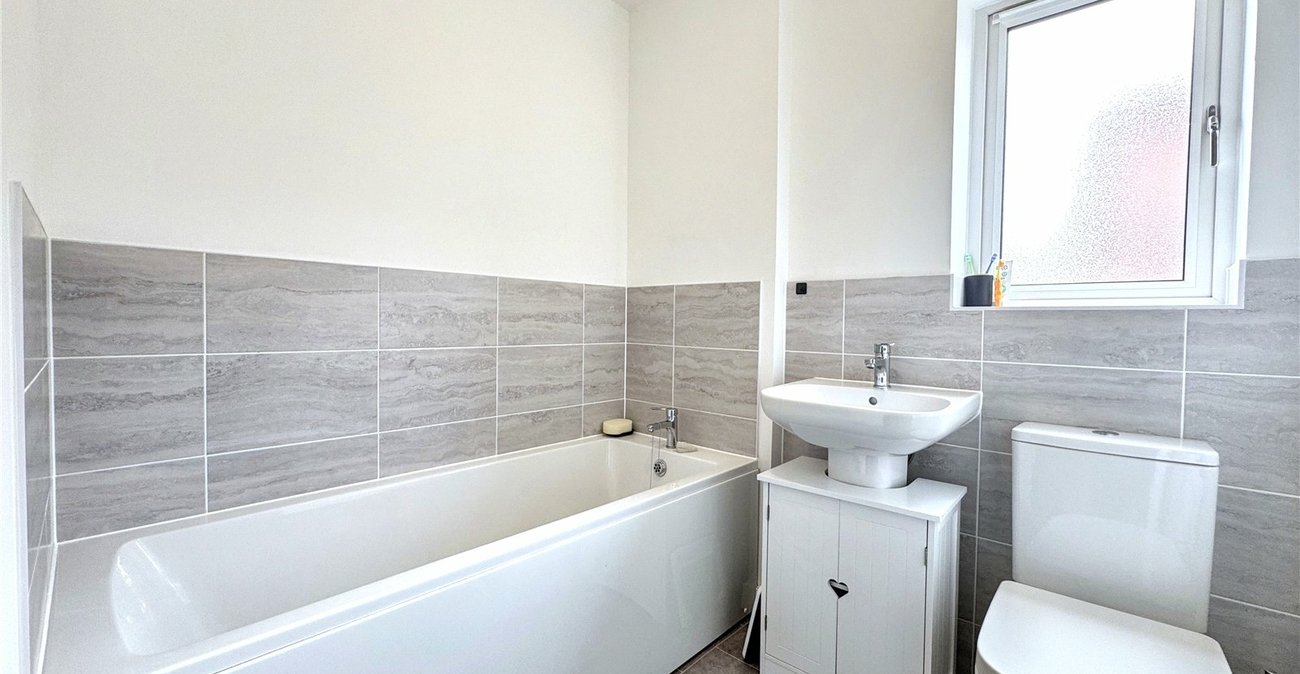 3 bedroom house for sale in Rainham | Robinson Michael & Jackson