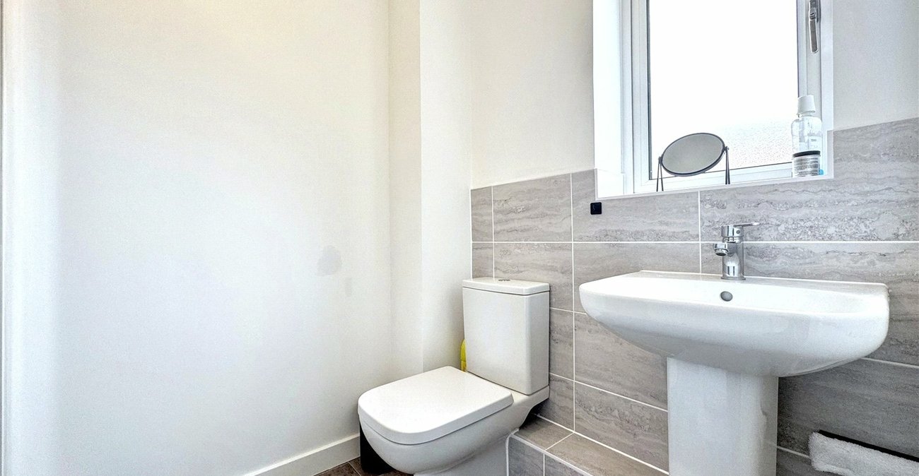 3 bedroom house for sale in Rainham | Robinson Michael & Jackson