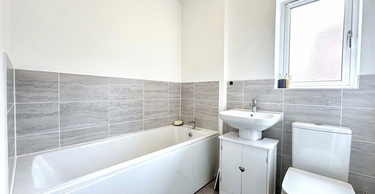 3 bedroom house for sale in Rainham | Robinson Michael & Jackson