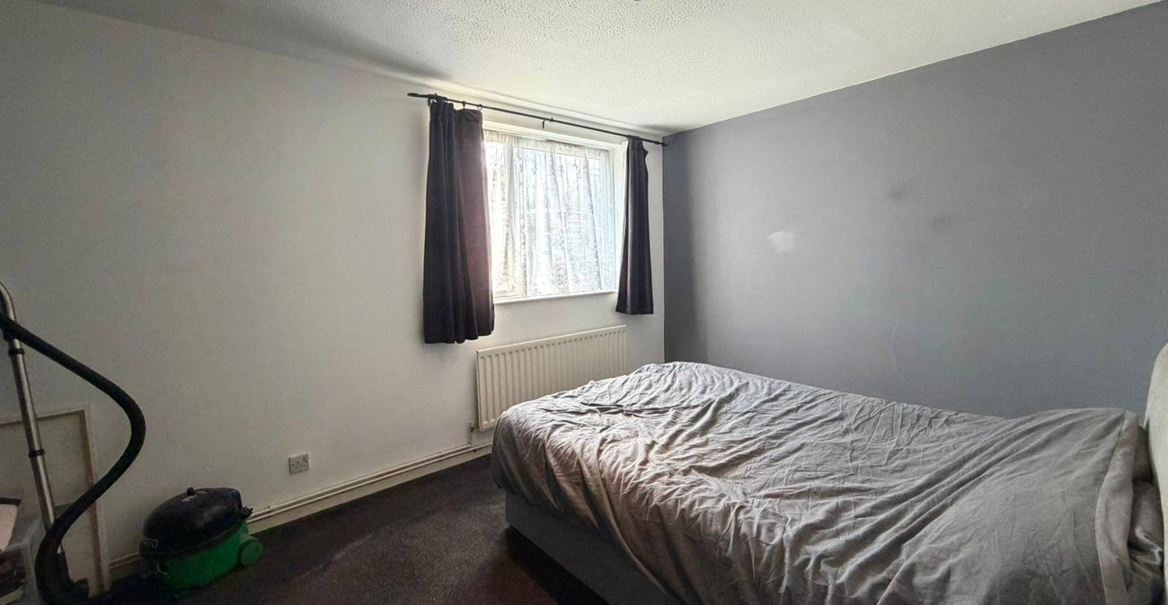 1 bedroom property for sale in Northfleet | Robinson Michael & Jackson