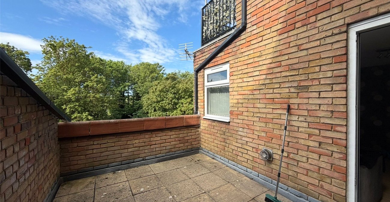 1 bedroom property for sale in Northfleet | Robinson Michael & Jackson