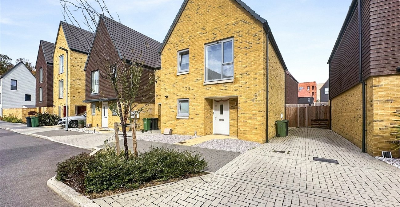 3 bedroom house for sale in Western Cross | Robinson Jackson