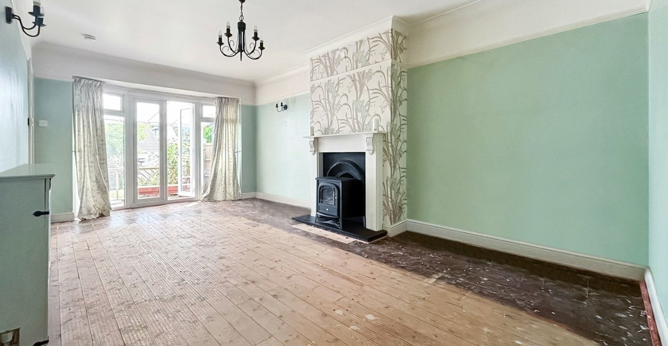 3 bedroom bungalow for sale in Bexley | Robinson Jackson