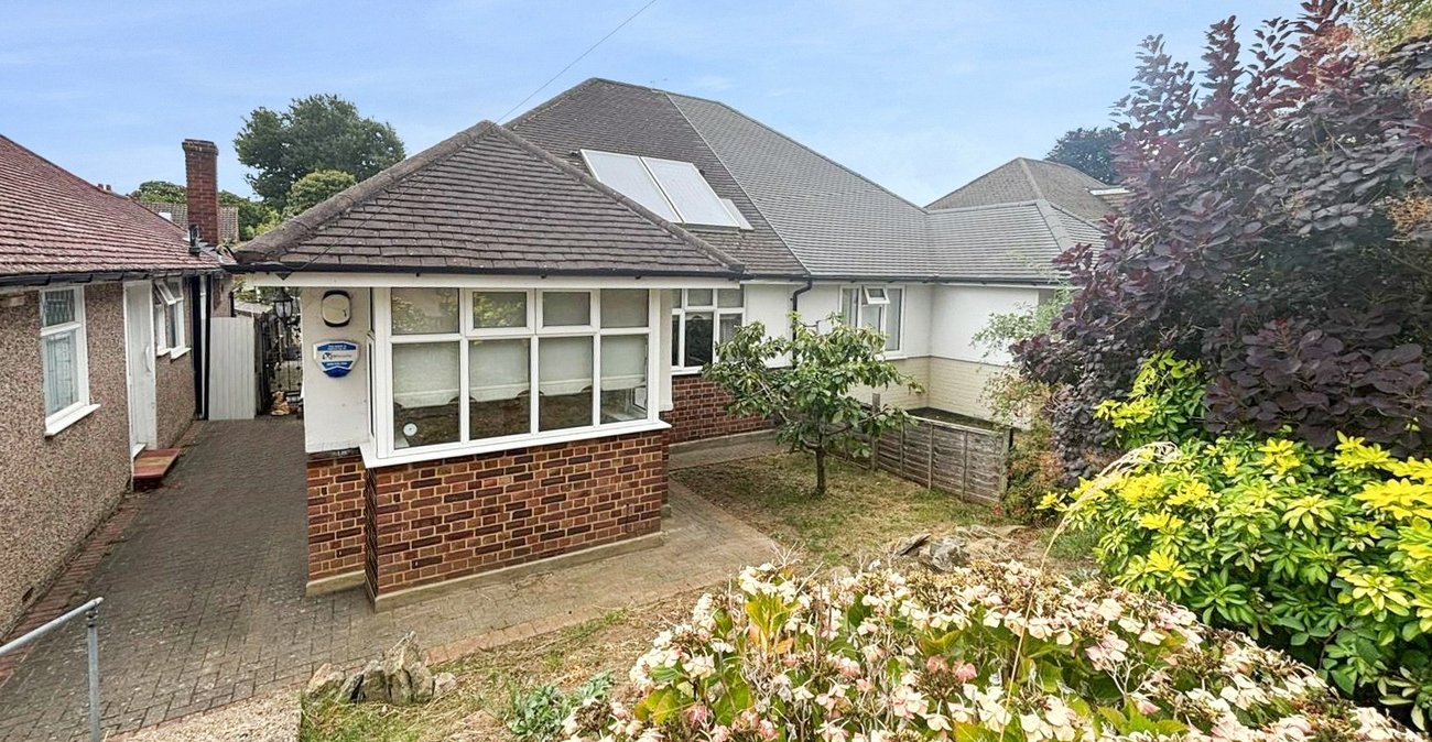 3 bedroom bungalow for sale in Bexley | Robinson Jackson