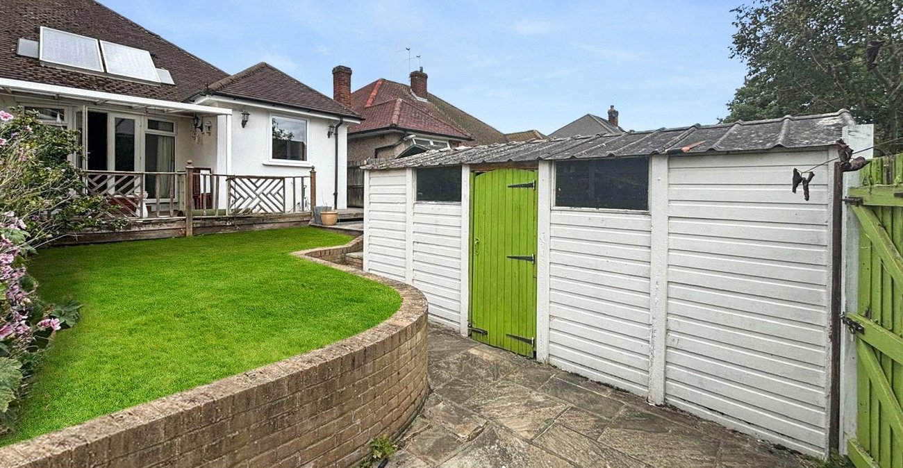 3 bedroom bungalow for sale in Bexley | Robinson Jackson