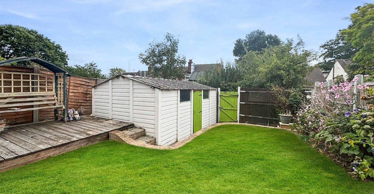 3 bedroom bungalow for sale in Bexley | Robinson Jackson