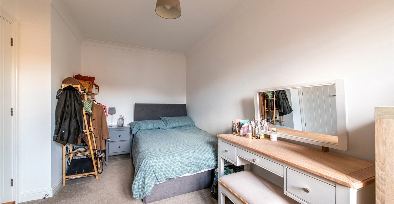 4 bedroom house for sale in Newington | Robinson Michael & Jackson