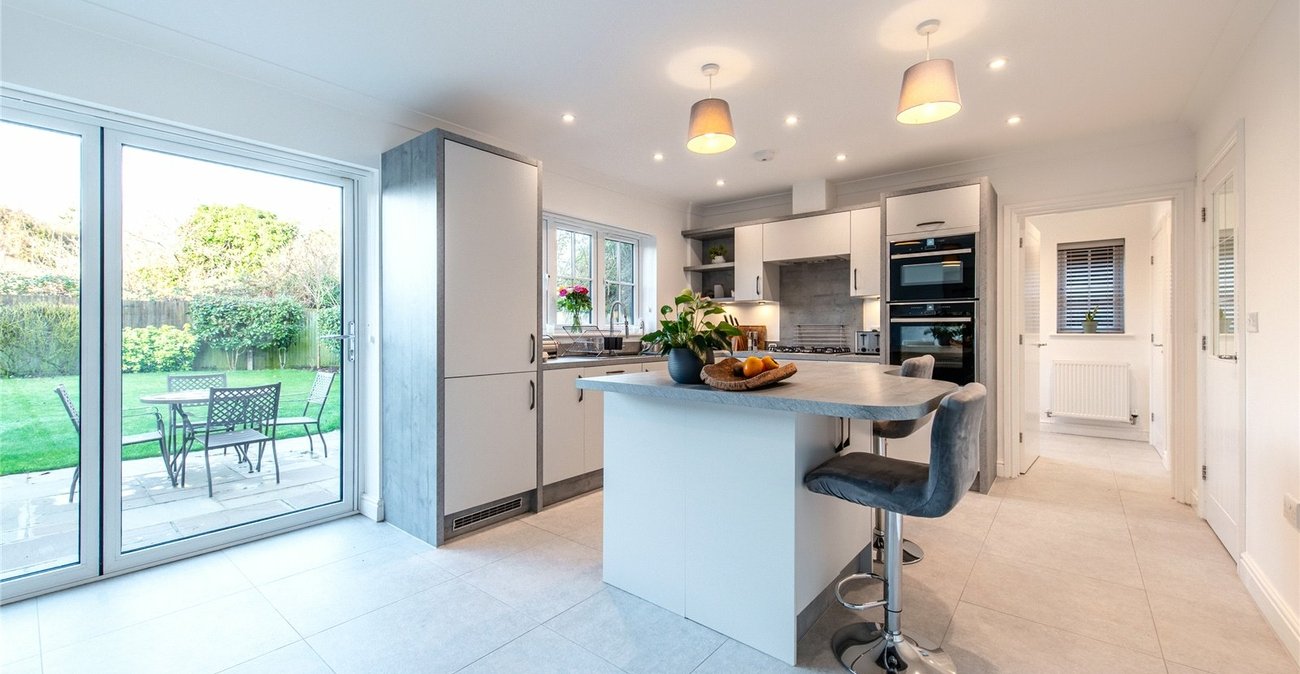 4 bedroom house for sale in Newington | Robinson Michael & Jackson