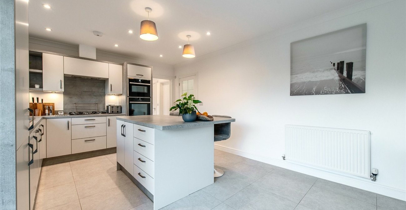 4 bedroom house for sale in Newington | Robinson Michael & Jackson