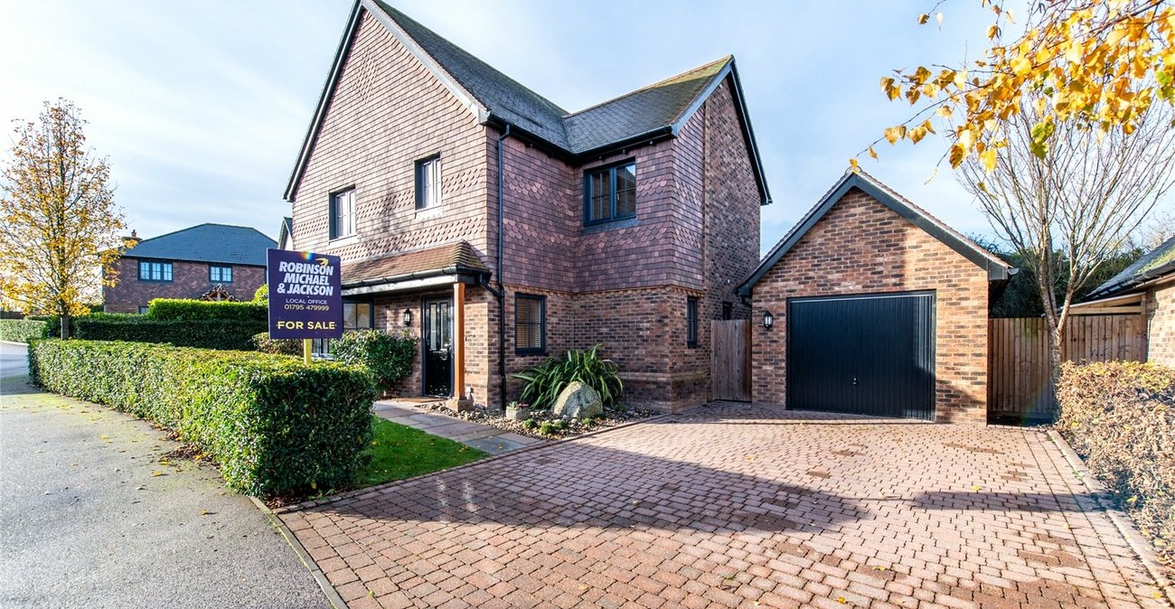 4 bedroom house for sale in Newington | Robinson Michael & Jackson