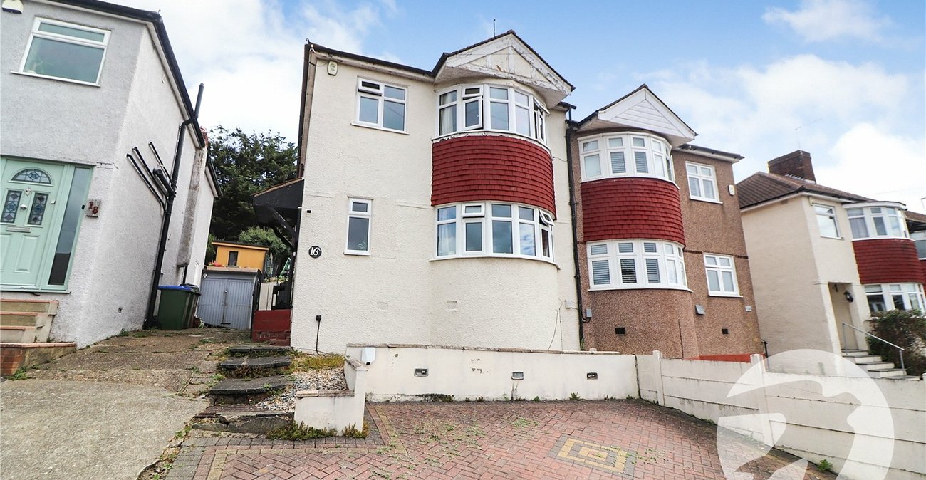3 bedroom house for sale in Bexleyheath | Robinson Jackson