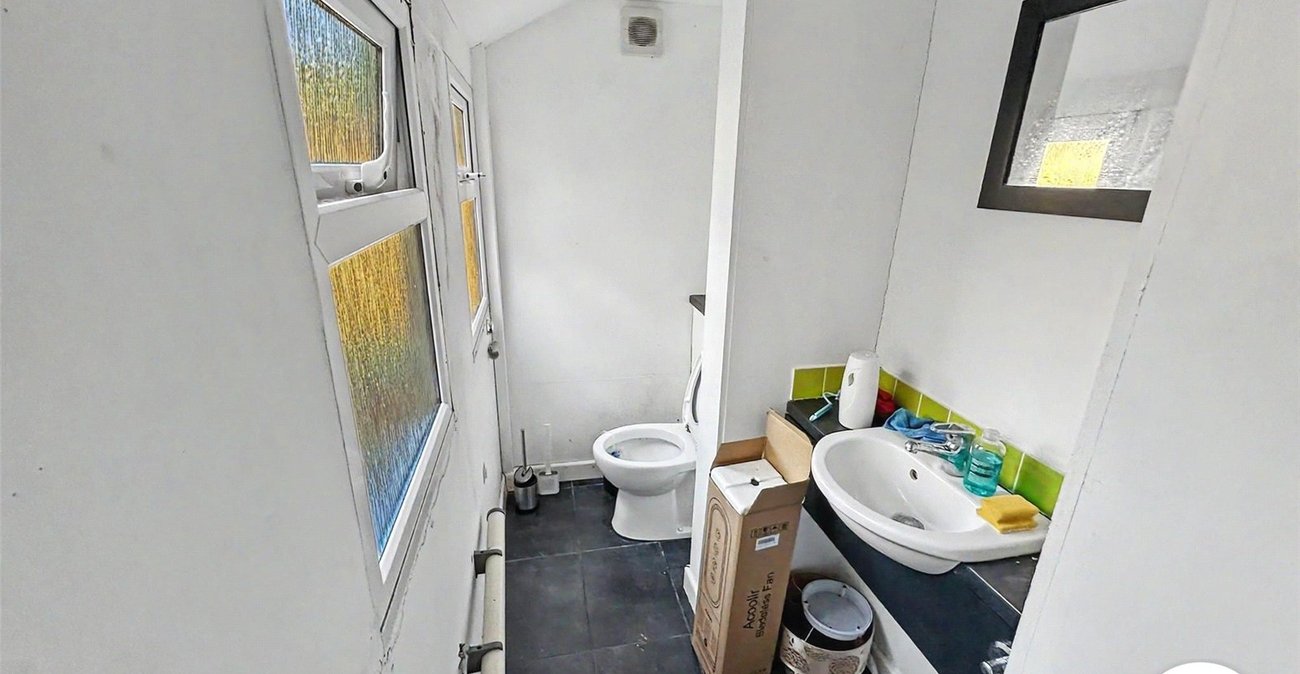 2 bedroom house for sale in Chatham | Robinson Michael & Jackson