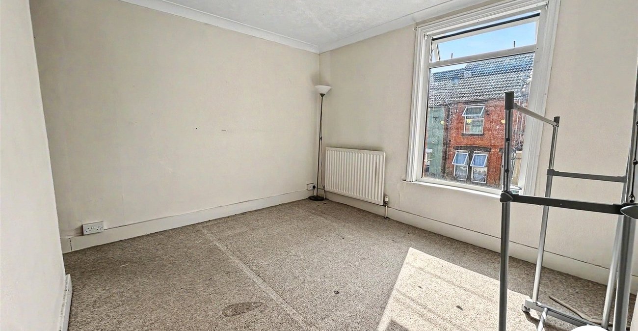 2 bedroom house for sale in Chatham | Robinson Michael & Jackson