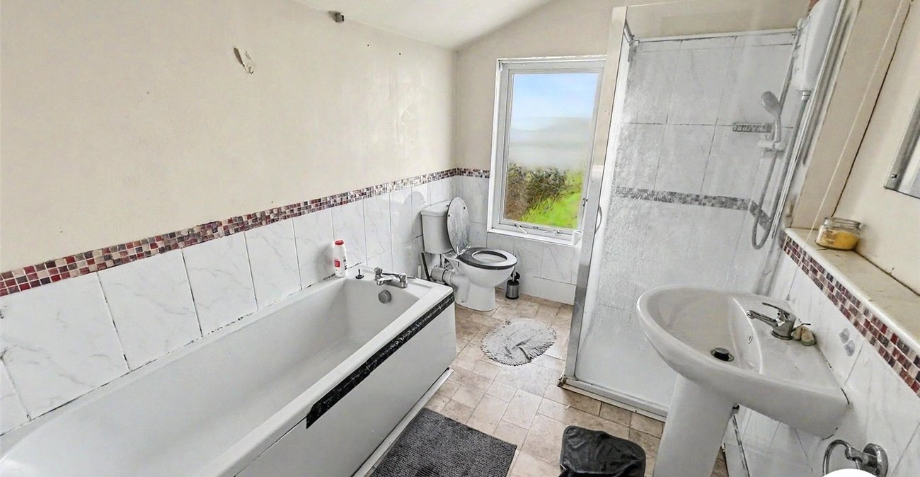 2 bedroom house for sale in Chatham | Robinson Michael & Jackson