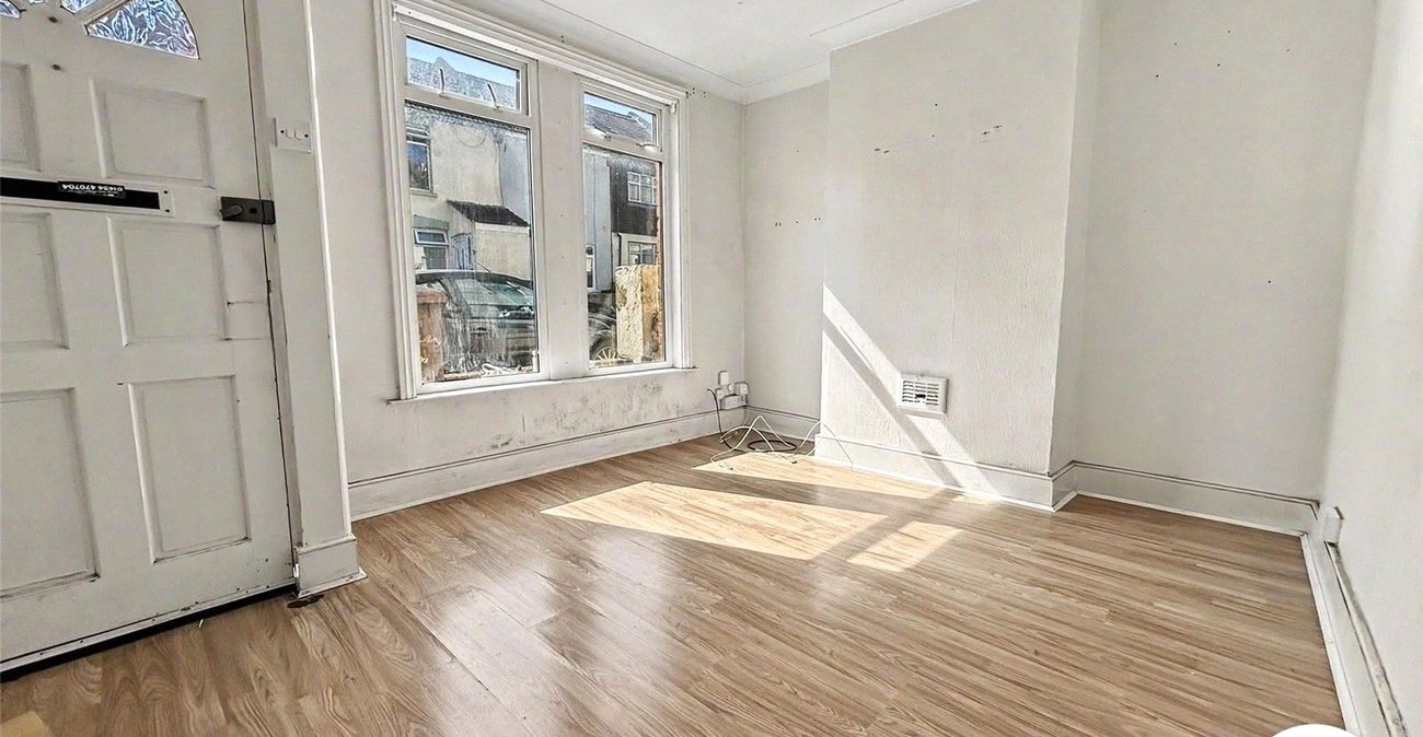 2 bedroom house for sale in Chatham | Robinson Michael & Jackson