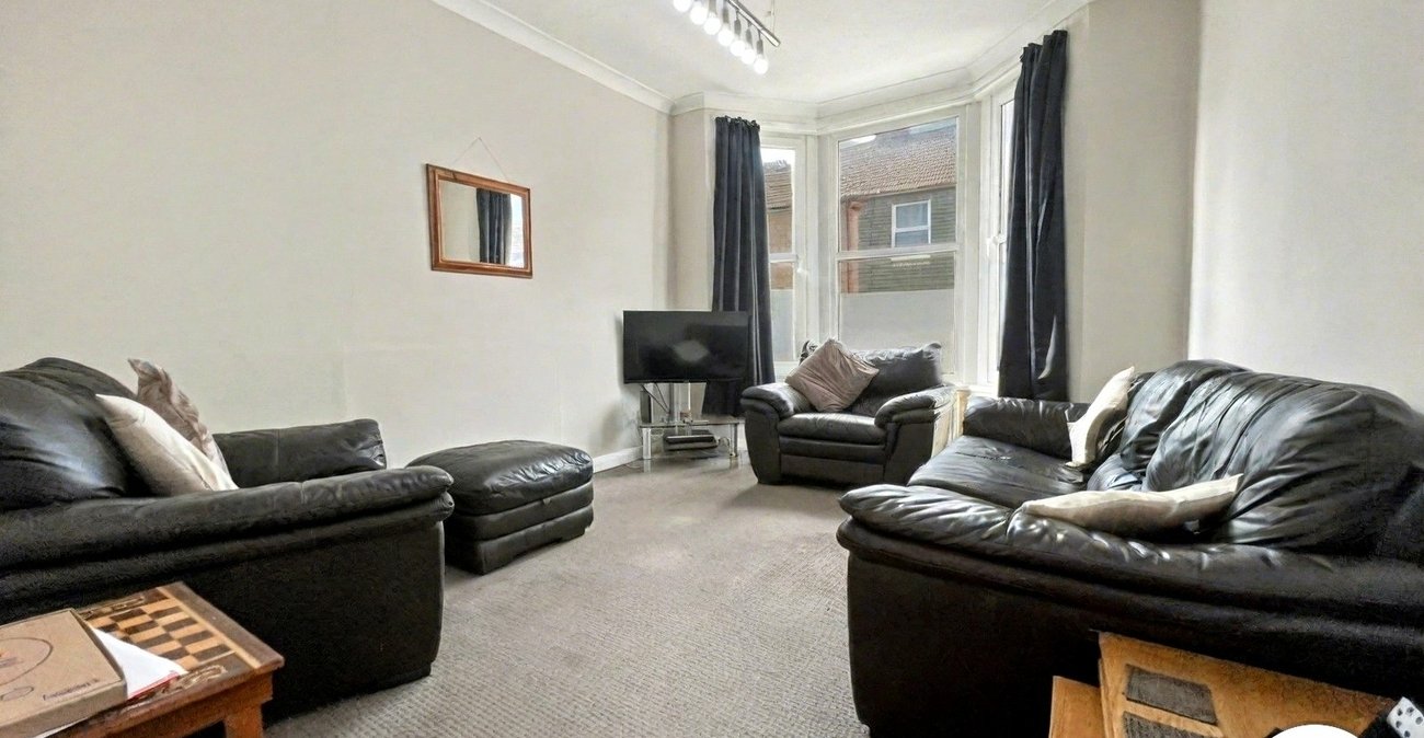 2 bedroom property for sale in Chatham | Robinson Michael & Jackson